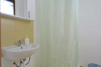 Kaos Frühstückspension 3*