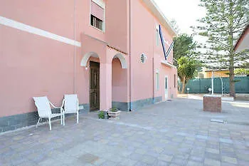 Kaos 3* Villaggio Pirandello